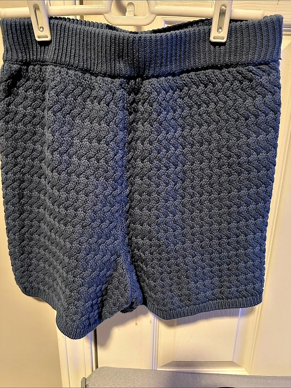 free-est Knit Shorts in Navy Blue Size Small Like New